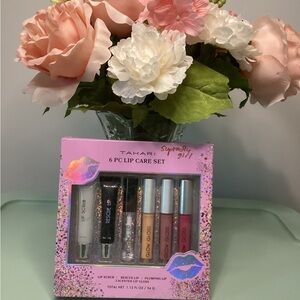 Tahari Lip Care Set with Gloss and Scrub